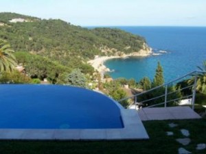 Holiday homes in Spain, villas and apartments for rent. 